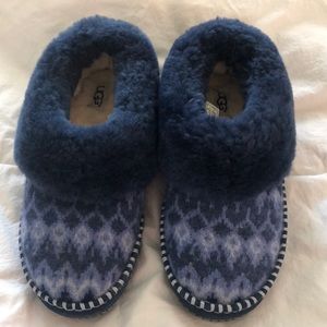 UGG NAVY WRIN ISLANDIC KNIT SLIPPERS